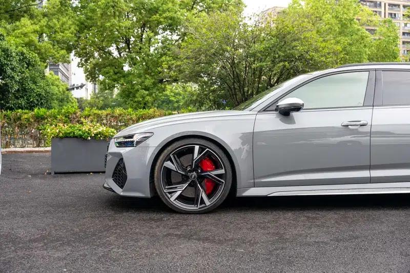 2022 Audi RS 6 RS 6 4.0T Avant — миниатюра 8