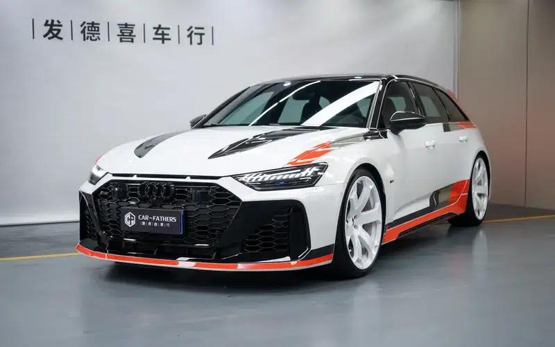 2025 Audi RS 6 Avant GT — миниатюра 1