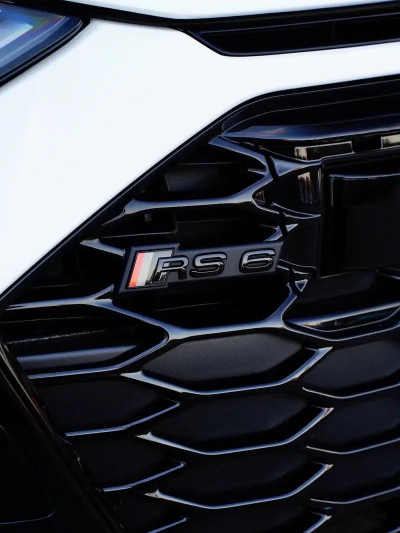 2025 Audi RS 6 Avant GT — миниатюра 13