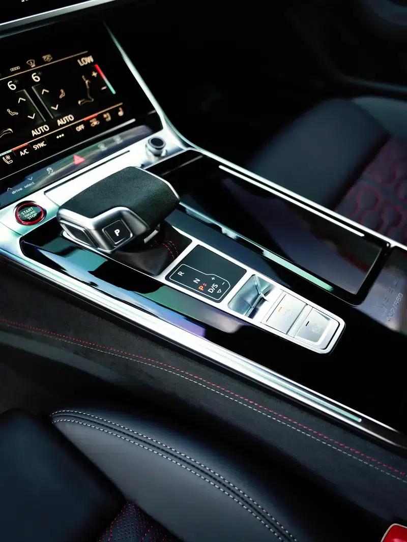 2025 Audi RS 6 Avant GT — миниатюра 16