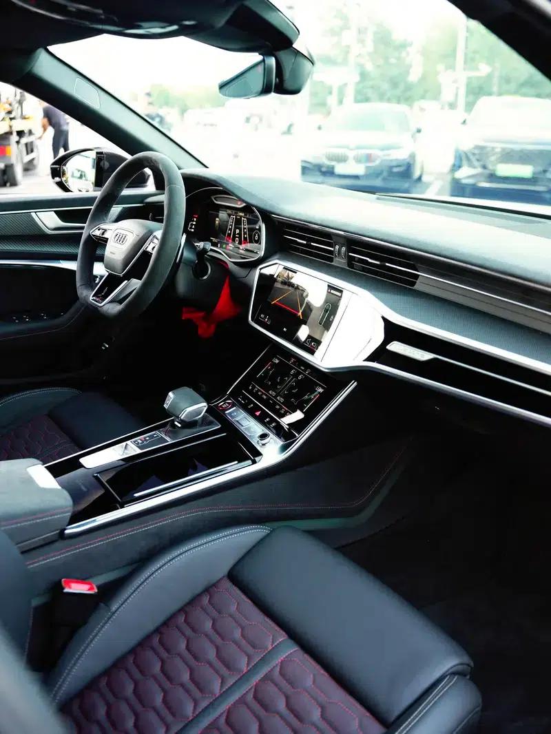 2025 Audi RS 6 Avant GT — миниатюра 24