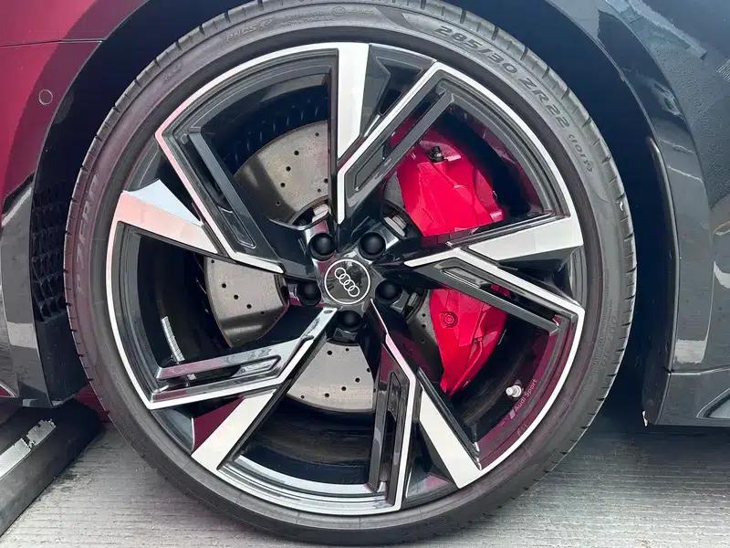 2024 Audi RS 6 RS 6 4.0T Avant Performance — миниатюра 8