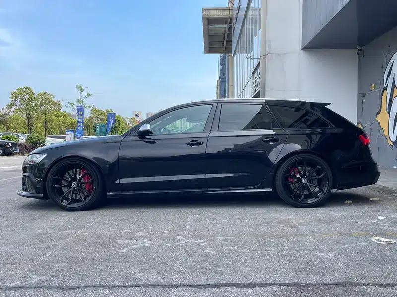Audi RS 6 2018 4.0T Avant Limited Edition — миниатюра 4