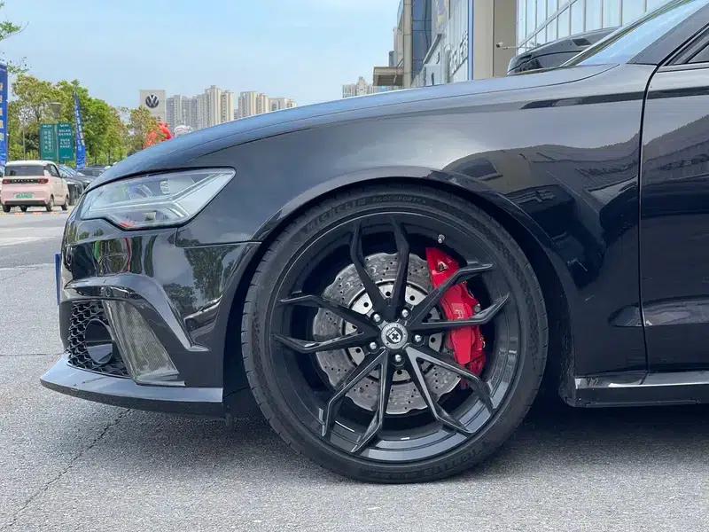 Audi RS 6 2018 4.0T Avant Limited Edition — миниатюра 9