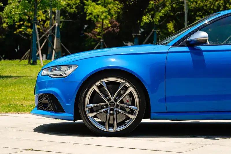 Audi RS 6 2018 4.0T Avant Limited Edition — миниатюра 19