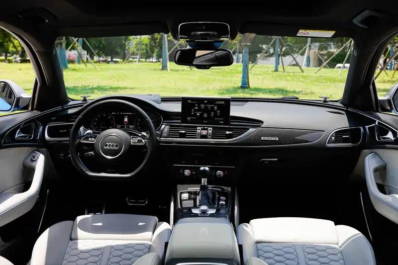Audi RS 6 2018 4.0T Avant Limited Edition — миниатюра 27
