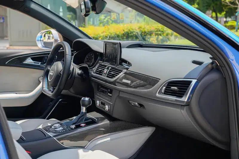 Audi RS 6 2018 4.0T Avant Limited Edition — миниатюра 32