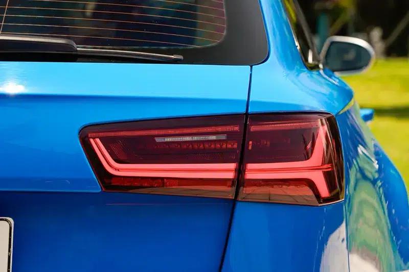 Audi RS 6 2018 4.0T Avant Limited Edition — миниатюра 10