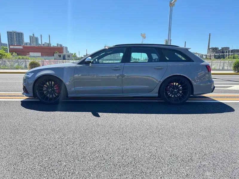 2016 Audi RS 6 4.0T Avant — миниатюра 4