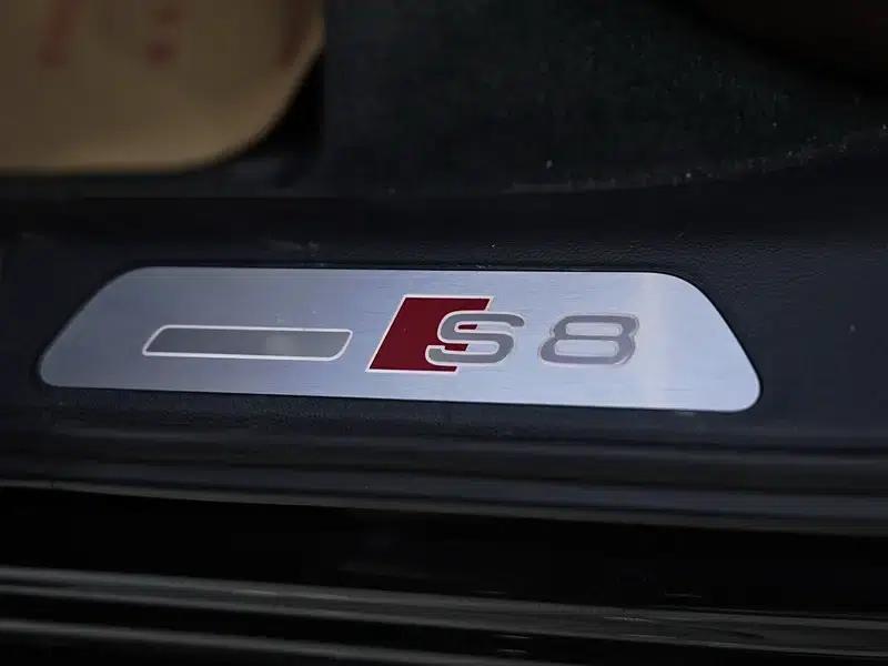 2013 Audi S8 4.0TFSI quattro — миниатюра 10