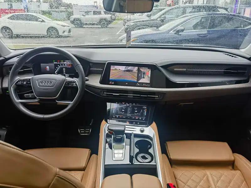 Audi Q6 2024 45TFSI quattro Qiyun Edition Yulin Package 6-seater — миниатюра 4
