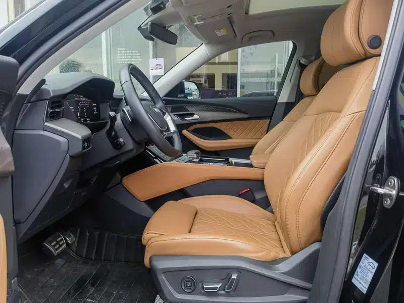 Audi Q6 2024 45TFSI quattro Qiyun Edition Yulin Package 6-seater — миниатюра 6