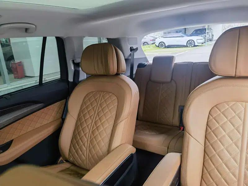 Audi Q6 2024 45TFSI quattro Qiyun Edition Yulin Package 6-seater — миниатюра 9