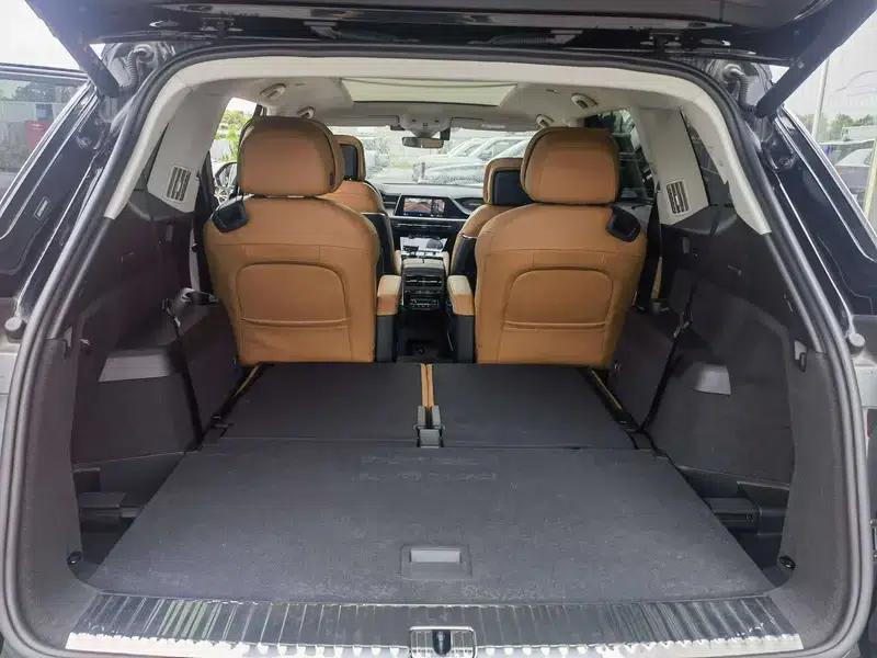 Audi Q6 2024 45TFSI quattro Qiyun Edition Yulin Package 6-seater — миниатюра 10