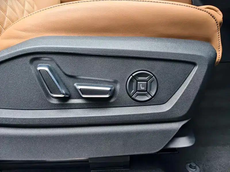 Audi Q6 2024 45TFSI quattro Qiyun Edition Yulin Package 6-seater — миниатюра 4