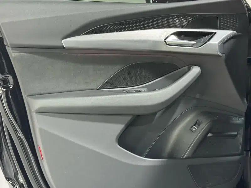 Audi Q6 2023 45TFSI quattro Qiyun Light Flying Rider Package — миниатюра 22