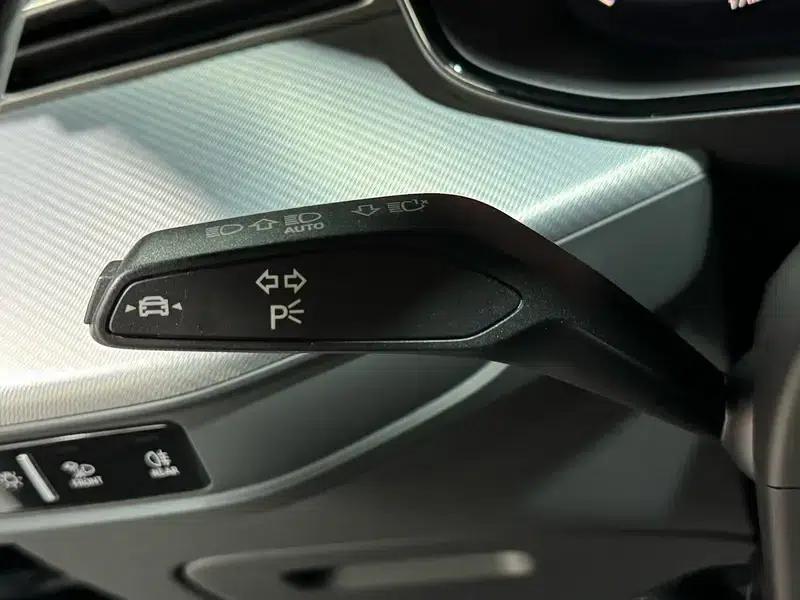 Audi Q6 2023 45TFSI quattro Qiyun Light Flying Rider Package — миниатюра 36