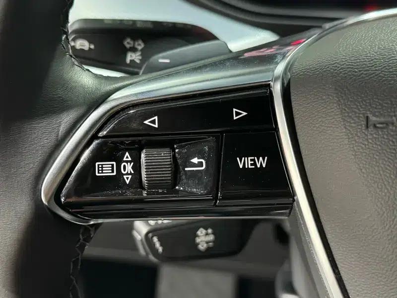 Audi Q6 2023 45TFSI quattro Qiyun Light Flying Rider Package — миниатюра 37