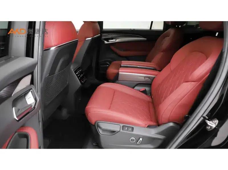 Audi Q6 2023 45TFSI quattro Black Knight Edition Light Flying Rider Package — миниатюра 11