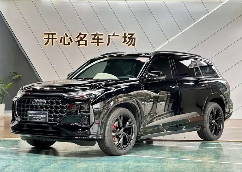Audi Q6 2024 45TFSI quattro Black Knight Edition Flying Rider Package 7-seater — миниатюра 1