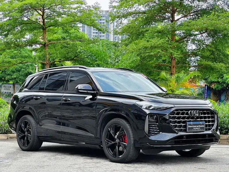 Audi Q6 2024 45TFSI quattro Black Knight Edition Flying Rider Package 7-seater — миниатюра 3