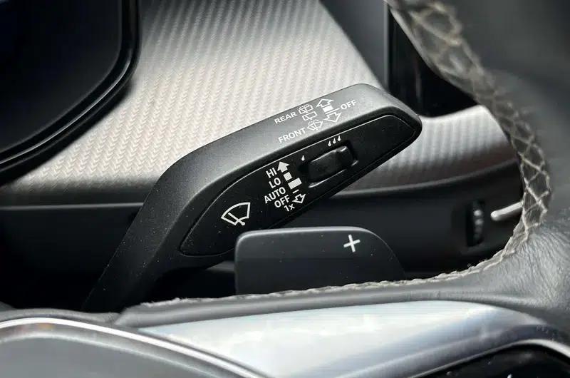 Audi Q6 2024 45TFSI quattro Black Knight Edition Flying Rider Package 7-seater — миниатюра 31