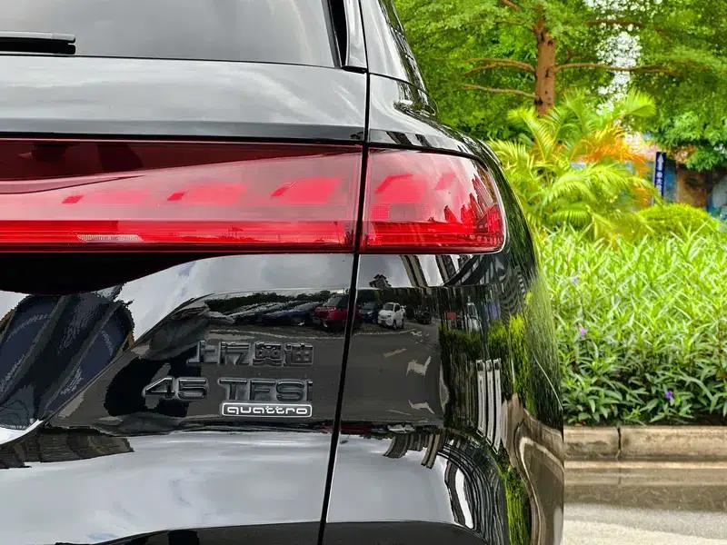 Audi Q6 2024 45TFSI quattro Black Knight Edition Flying Rider Package 7-seater — миниатюра 10