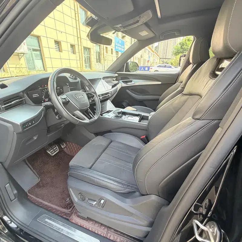 Audi Q6 2023 40TFSI quattro Cloud View Edition Feather Package — миниатюра 8