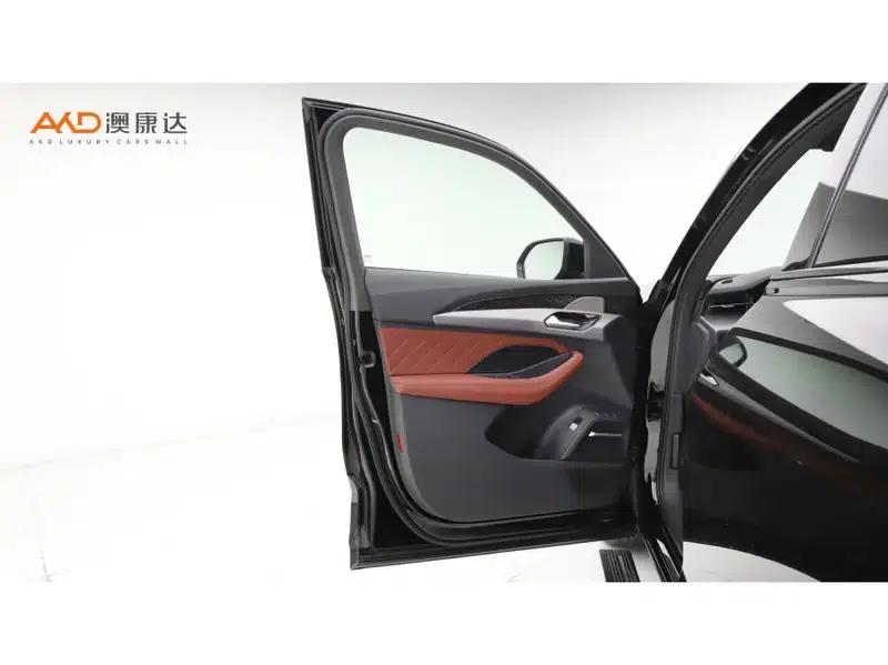 Audi Q6 2024 45TFSI quattro Black Knight Edition Flying Rider Package 6 Seats — миниатюра 11