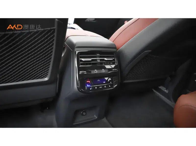 Audi Q6 2024 45TFSI quattro Black Knight Edition Flying Rider Package 6 Seats — миниатюра 6