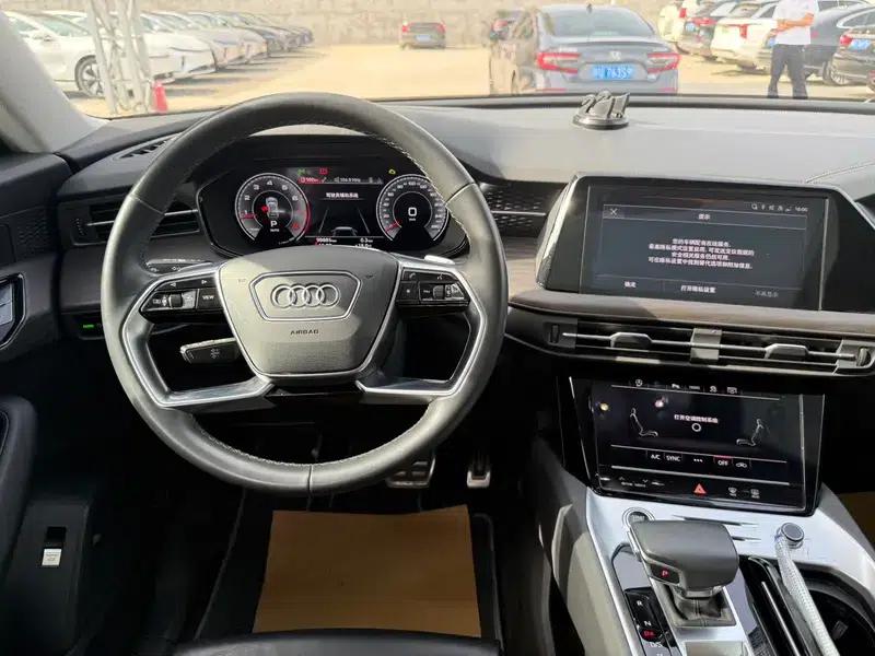 Audi Q6 2024 40TFSI quattro Cloud View Edition, Feathered Forest Package, 7-seater — миниатюра 12