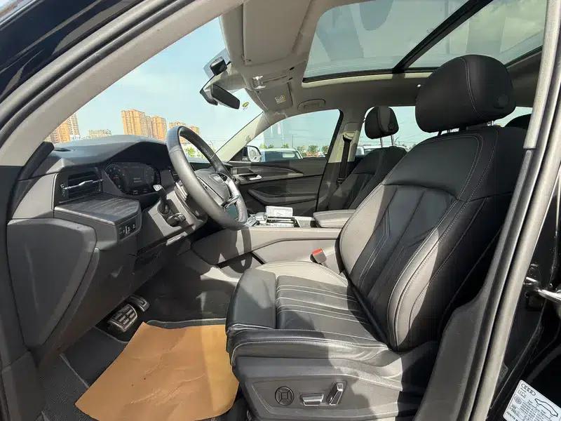 Audi Q6 2024 40TFSI quattro Cloud View Edition, Feathered Forest Package, 7-seater — миниатюра 13