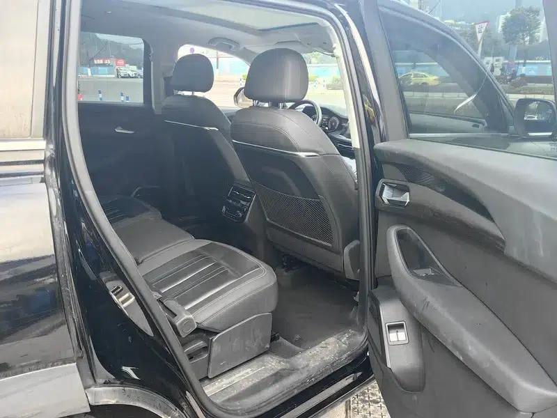 Audi Q6 2024 40TFSI quattro Cloud View Edition, Feathered Forest Package, 7-seater — миниатюра 12