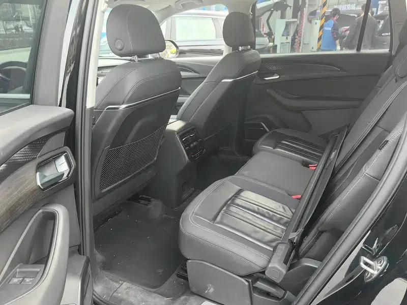 Audi Q6 2024 40TFSI quattro Cloud View Edition, Feathered Forest Package, 7-seater — миниатюра 13