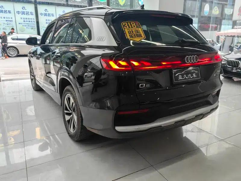 Audi Q6 2024 40TFSI quattro Cloud View Edition, Feathered Forest Package, 7-seater — миниатюра 4