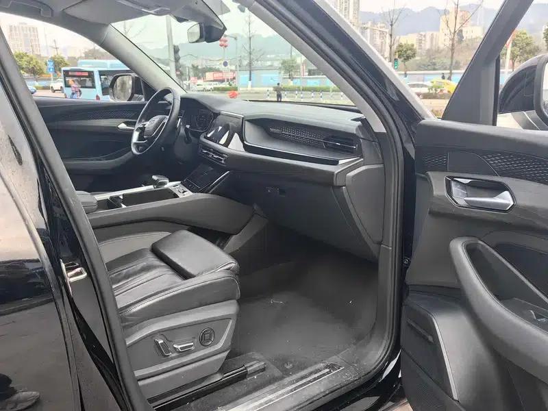 Audi Q6 2024 40TFSI quattro Cloud View Edition, Feathered Forest Package, 7-seater — миниатюра 7