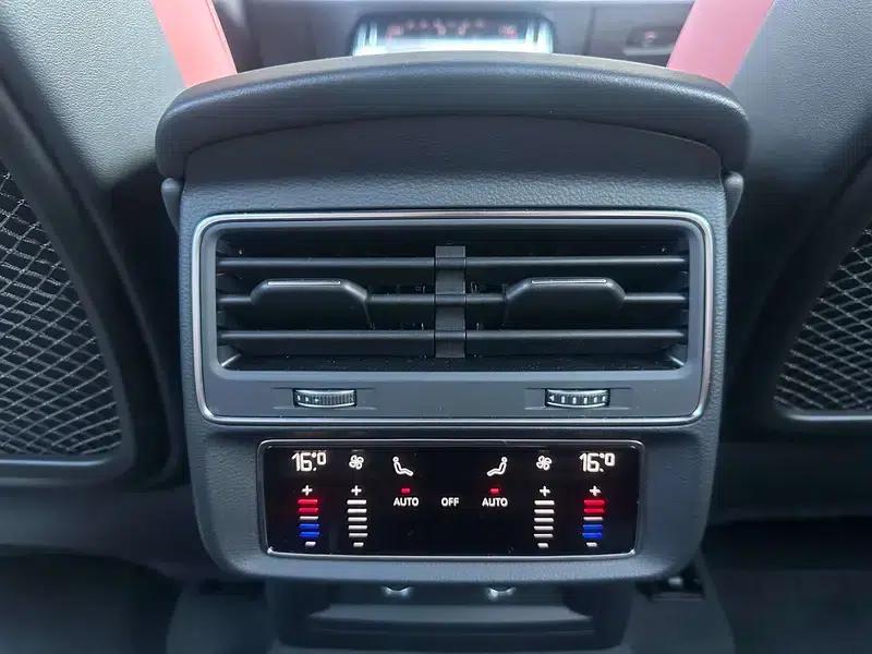 Audi SQ7 2024 4.0 TFSI — миниатюра 11