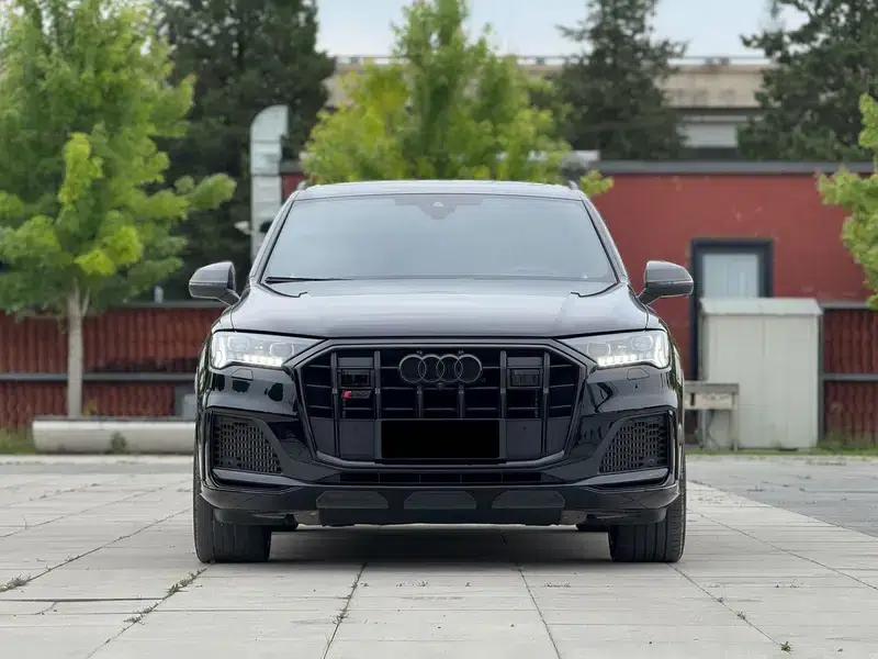 Audi SQ7 2024 4.0 TFSI Dark Knight Edition — миниатюра 2