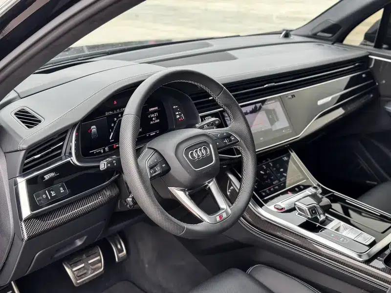 Audi SQ7 2024 4.0 TFSI Dark Knight Edition — миниатюра 14