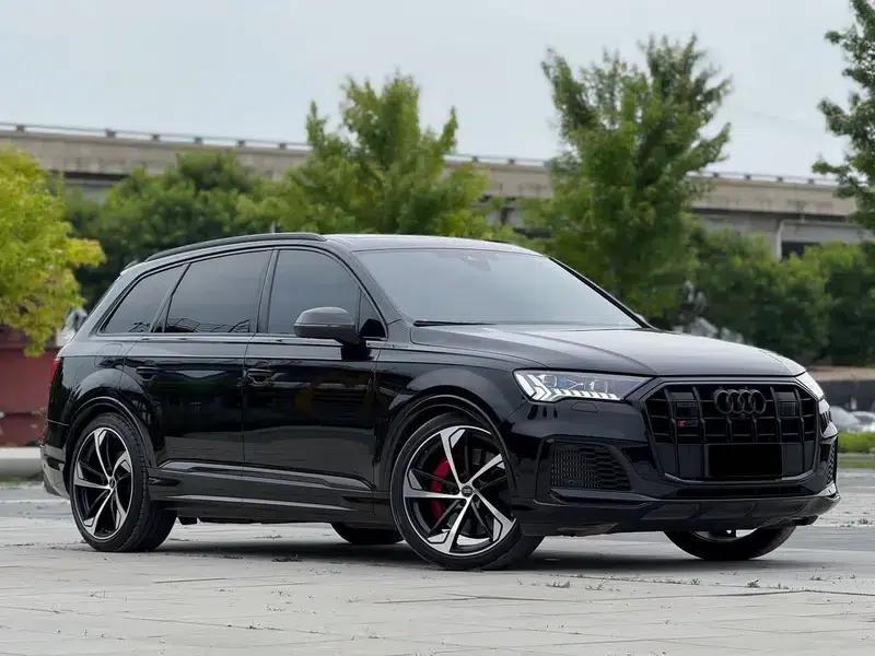 Audi SQ7 2024 4.0 TFSI Dark Knight Edition — миниатюра 3
