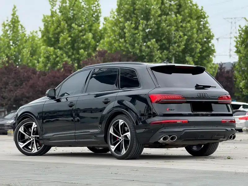 Audi SQ7 2024 4.0 TFSI Dark Knight Edition — миниатюра 4