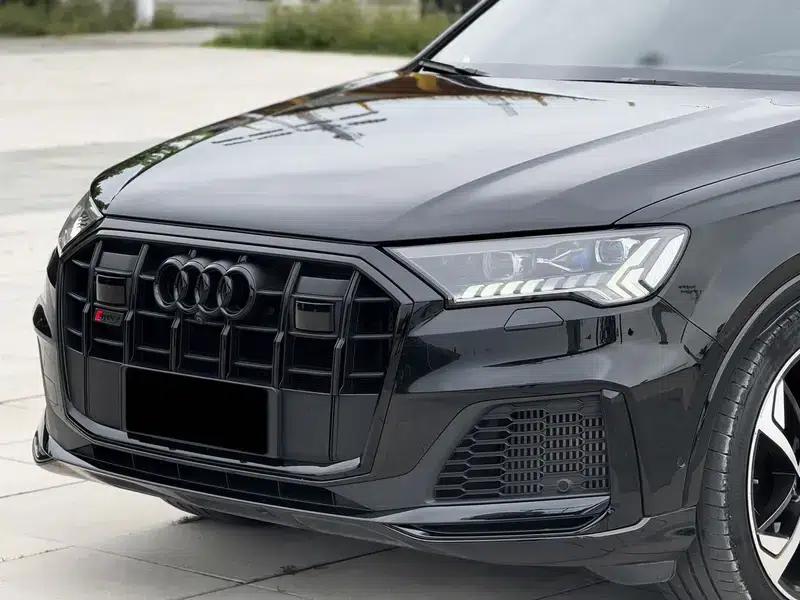Audi SQ7 2024 4.0 TFSI Dark Knight Edition — миниатюра 7