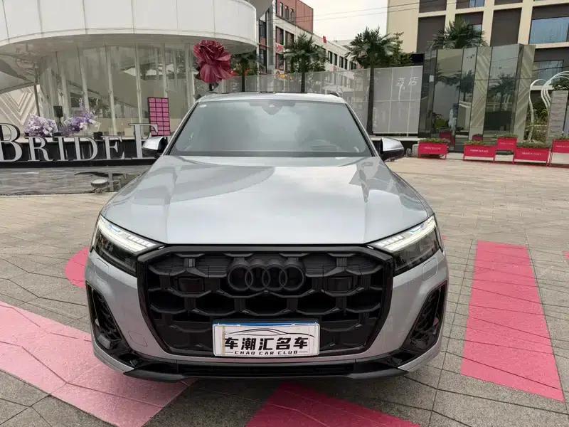 Audi SQ7 2024 4.0 TFSI Dark Knight Edition — миниатюра 2