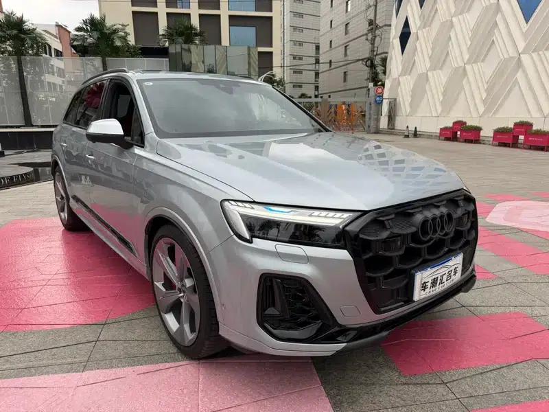 Audi SQ7 2024 4.0 TFSI Dark Knight Edition — миниатюра 3