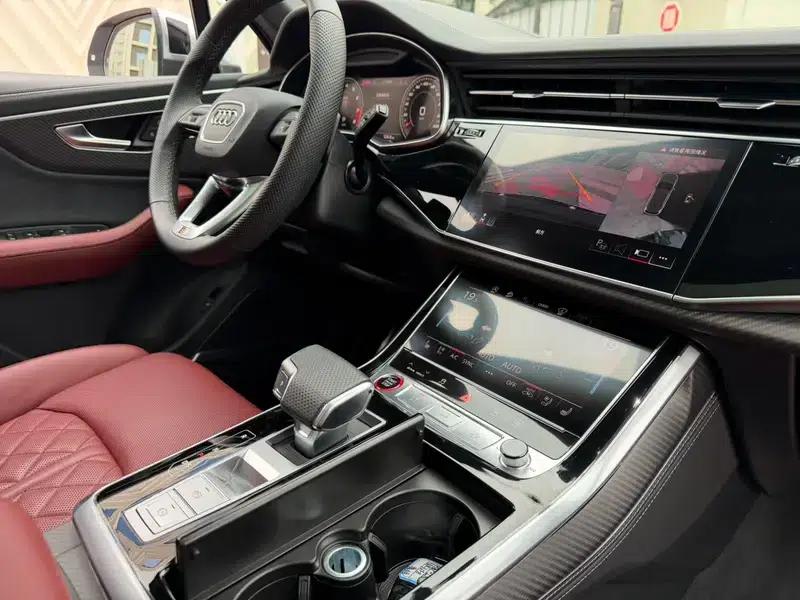 Audi SQ7 2024 4.0 TFSI Dark Knight Edition — миниатюра 8