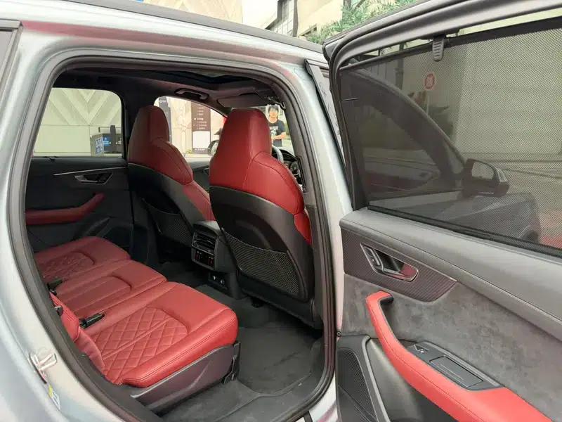 Audi SQ7 2024 4.0 TFSI Dark Knight Edition — миниатюра 9
