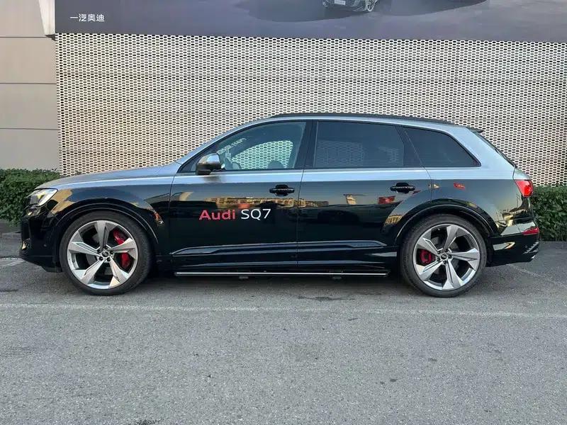 Audi SQ7 2024 4.0 TFSI — миниатюра 3