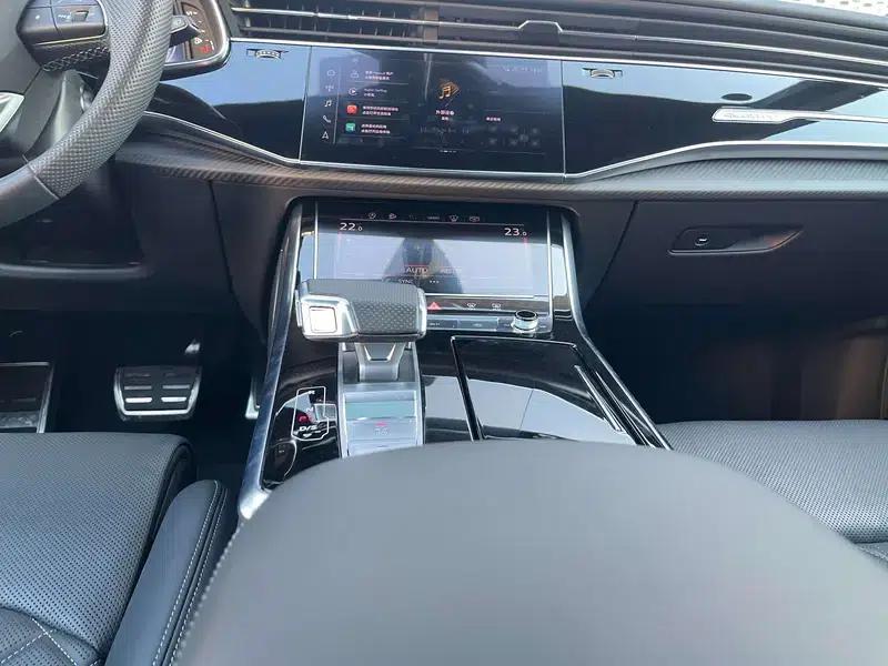 Audi SQ7 2024 4.0 TFSI — миниатюра 6