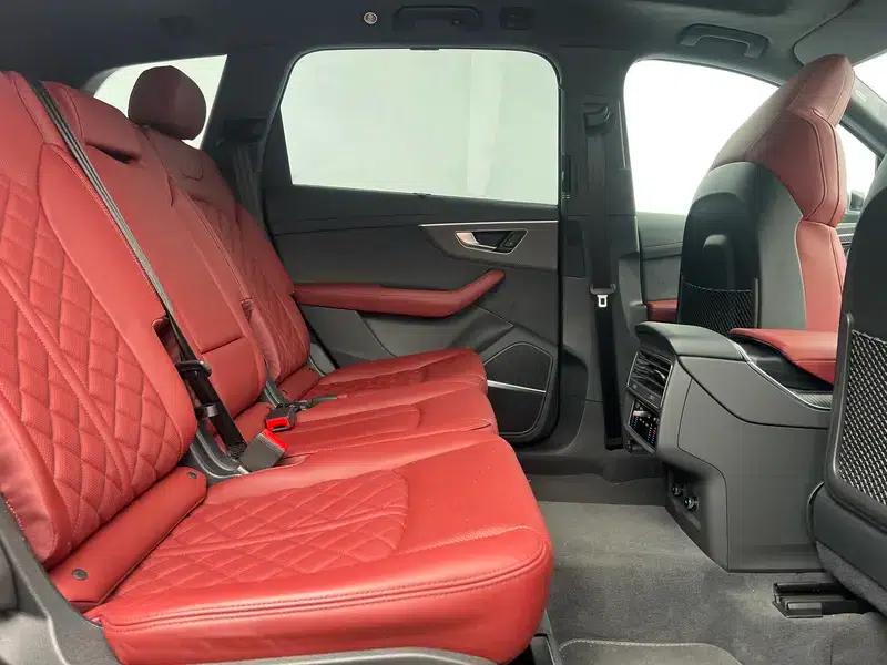 Audi SQ7 2024 4.0 TFSI — миниатюра 9