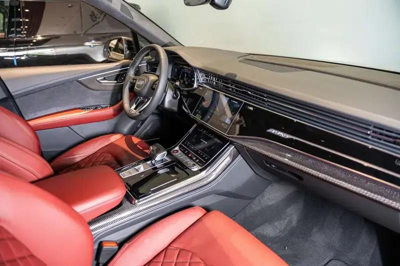 Audi SQ7 2024 4.0 TFSI Dark Knight Edition — миниатюра 18